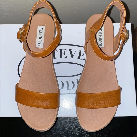 Steve Madden Brown Sandals - Picture 3 of 5